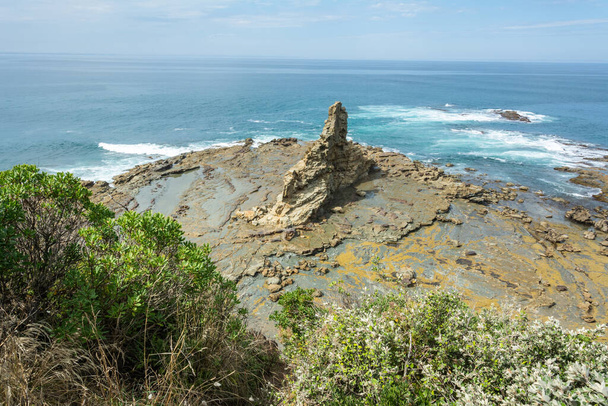 Águilas Nido formación de rocas en Bunurong Marine and Coastal Park en Victoria, Australia. - Foto, Imagen