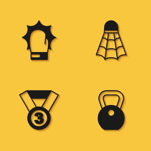 Conjunto Punch en guantes de boxeo, Peso, Medalla y el icono de la lanzadera de bádminton con sombra larga. Vector - Vector, Imagen