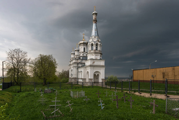 Rosja. Kościół Nizino Świętej Męczennicy królowej Aleksandry - Zdjęcie, obraz