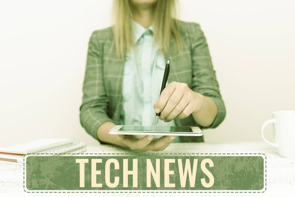 コンセプトキャプション｜Tech News。ビジネスは、新しいスマートフォン技術の表示、デバイスの改善について議論する技術に関する新しく受信または注目すべき情報を紹介します - 写真・画像