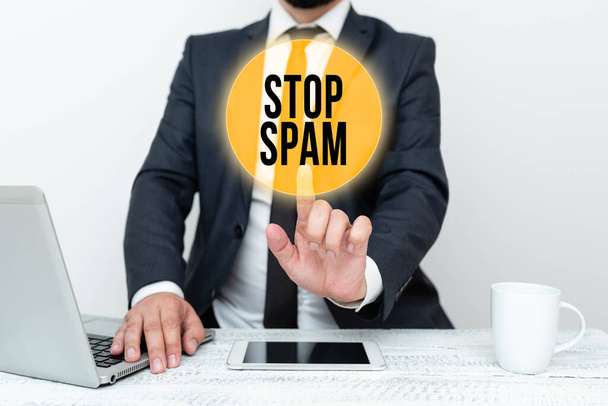 Teksti näyttää inspiraatiota Stop Spam. Internet Concept lopettaa tungettelevia tai sopimattomia viestejä lähetetään internetissä Remote Office Work Online älypuhelin Ääni- ja videopuhelut - Valokuva, kuva