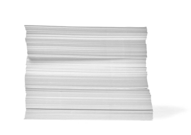 бумажные стопки офисные бумаги делового образования - Фото, изображение