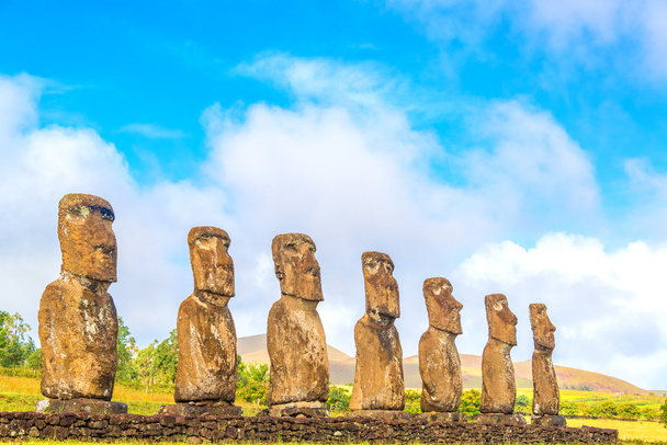 Ahu Akivi Moai - Fotoğraf, Görsel