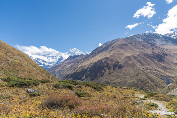 A beautiful view of the Annapurna Conservation Area in Chhusang, Nepal - Foto, Bild