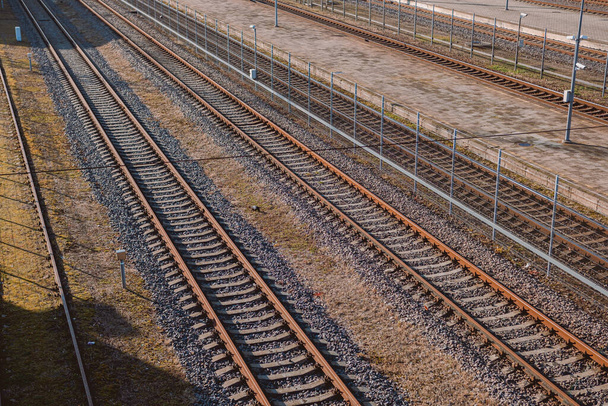 The train track lines on a sunny day in summer - Valokuva, kuva