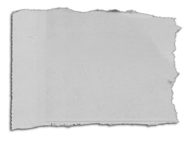 Un morceau de papier déchiré sur blanc - Photo, image