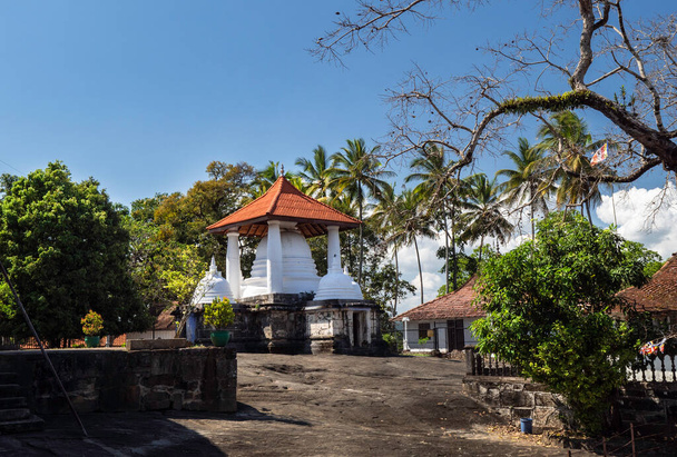 Elhagyott régi ház Kandy városban, Sri Lankán - Fotó, kép