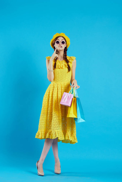 cheerful woman shopping entertainment lifestyle isolated background - Foto, immagini