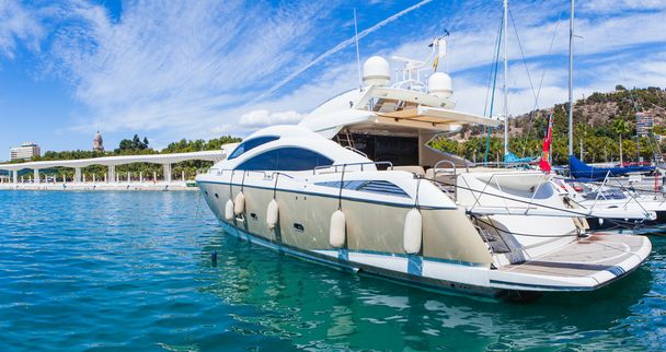 Luxury yacht at the port - Foto, Bild