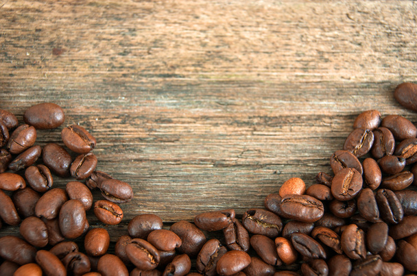 Kahvipavut puupohjalla - Valokuva, kuva
