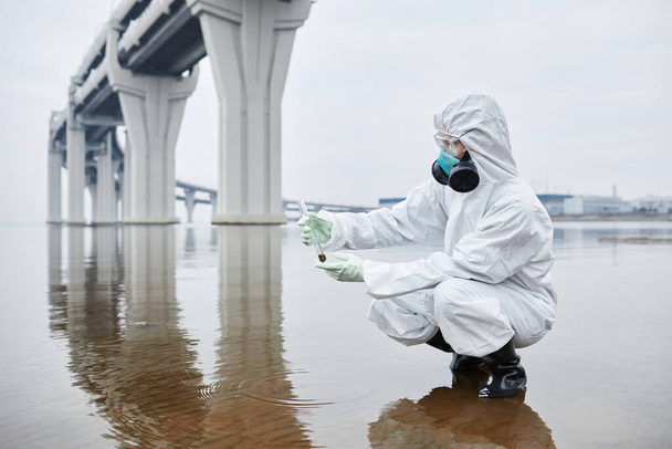 Female Scientist Holding Water Probe - Photo, Image