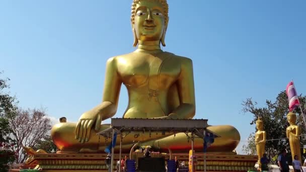 χρυσό άγαλμα του Βούδα, pattaya - Πλάνα, βίντεο