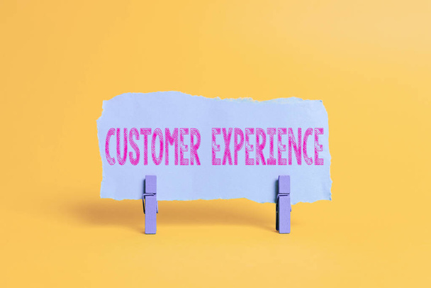 Podpis koncepcyjny "Customer Experience". Koncepcja biznesowa produkt interakcji między organizacją a kupującym Kolorowy pomysł Prezentacja Wyświetlanie świeżych myśli Wysyłanie wiadomości - Zdjęcie, obraz