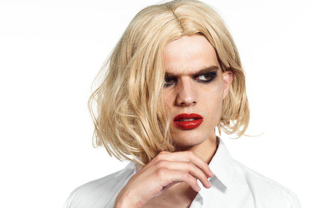 man in womens wig crossdresser makeup lgbt community - Foto, afbeelding