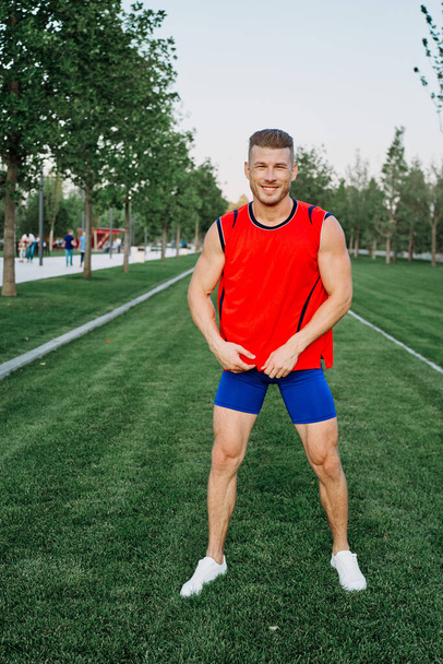 athletic man in park crossfit lifestyle workout - Foto, Imagem