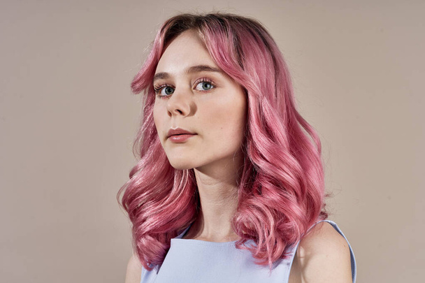 woman with pink hair makeup glamor posing close-up - Fotografie, Obrázek