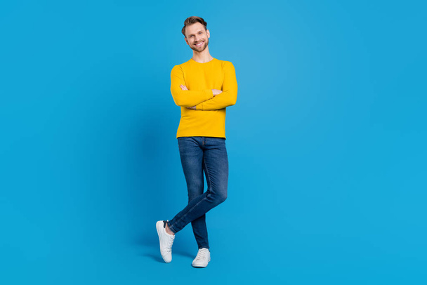 Full length body size of businessman confident smiling happy crossed hands stylish outfit isolated bright blue color background - Foto, afbeelding