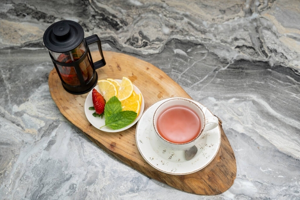 herbal tea on wooden serving platter - Foto, Imagen