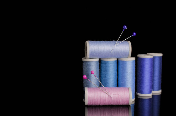 Colourful sewing threads background closeup  - Foto, Imagem