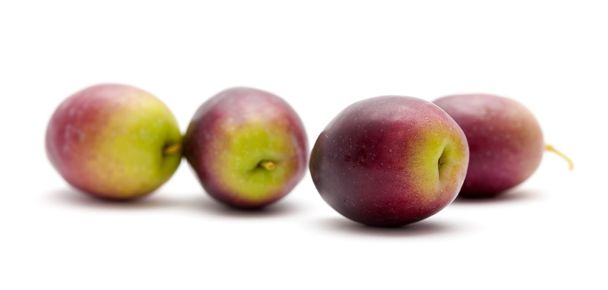 fresh raw olives isolated on white - Foto, Imagem