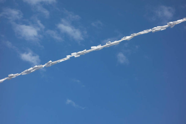 σχηματισμός νεφών στον ουρανό, ένα καιρικό φαινόμενο στη μετεωρολογία - Φωτογραφία, εικόνα