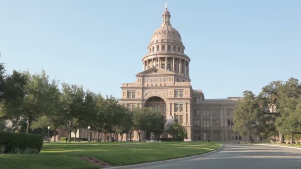 Teksasin osavaltion Capitol
 - Materiaali, video