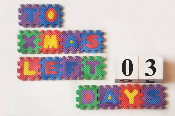 Puzzle Countdown-Zeit bis Weihnachten noch 3 Tage. Zeit für Urlaub. Zeit zum Glück - Foto, Bild