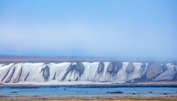 Dalton Highway, Alaska, EUA. Geleiras e icebergues no Círculo Ártico - Foto, Imagem