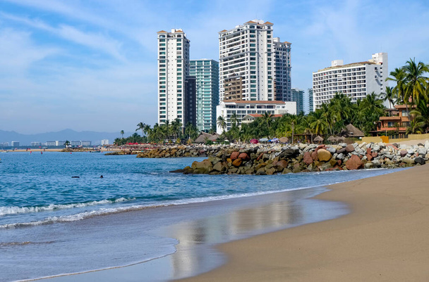 Vacances mexicaines Puerto Vallarta plages stations balnéaires et architecture.  - Photo, image