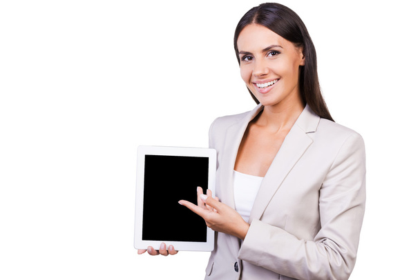 Businesswoman holing digital tablet - Φωτογραφία, εικόνα
