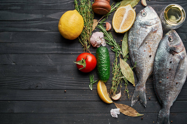 fresh fish ingredients wood board restaurant delicacy - 写真・画像