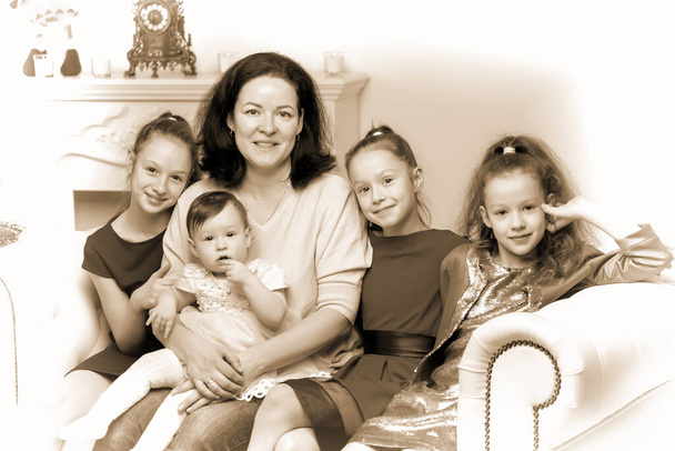Happy Family Portrait of Mother with Three Daughters - Foto, Imagen