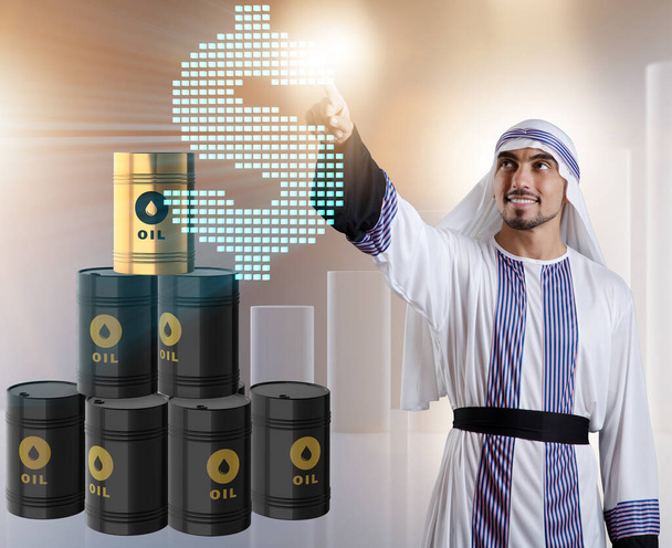 Άραβας επιχειρηματίας στην έννοια των τιμών του πετρελαίου - Φωτογραφία, εικόνα