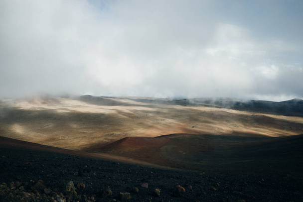Sommet Mauna Kea sur la grande île d'Hawaï. Photo de haute qualité - Photo, image