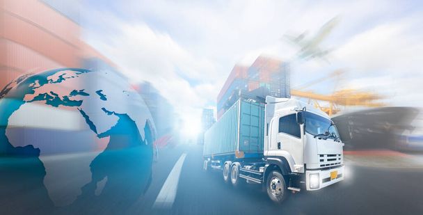 Logística importación exportación antecedentes e industria del transporte de buques de carga de contenedores
 - Foto, imagen