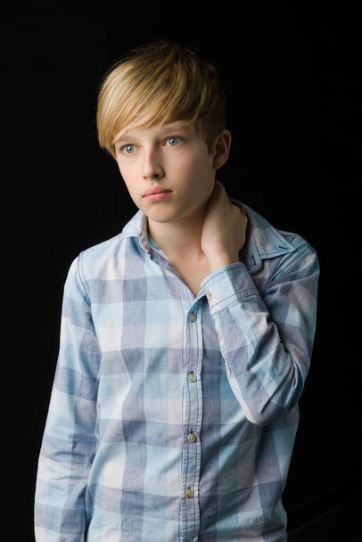 Portrait of attractive blond teenage boy - Fotoğraf, Görsel