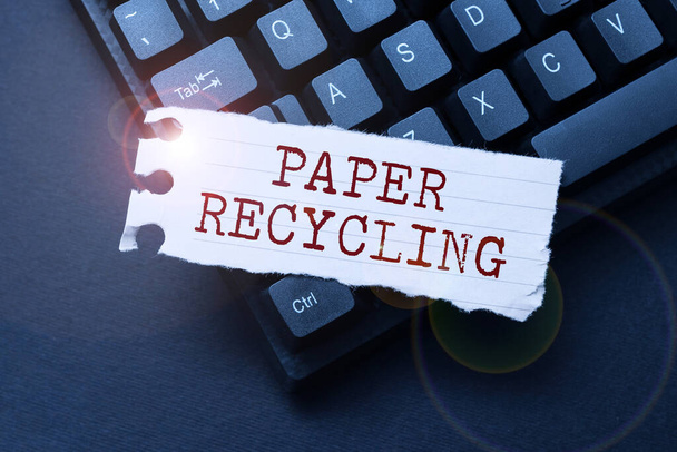 紙リサイクルを紹介するテキストキャプション。事業概念廃棄物を再資源化することで新しい方法で利用する新しい電子メールメッセージを作成し、インターネットを研究する情報のために - 写真・画像