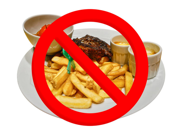 Δεν τρώμε σκουπίδια τροφίμων σούπερ θερμιδική πινακίδα απομονώνονται σε λευκό. Έννοια υγείας - Φωτογραφία, εικόνα