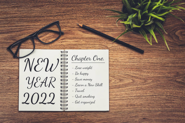 Glückliches neues Jahr 2022 Vorsatz Zielliste und Pläne Setzen - Foto, Bild