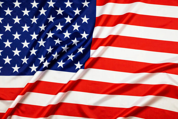 Amerykańska flaga fal na Dzień Pamięci, 4 lipca lub Dzień Pracy. Zdjęcie tła flagi USA - Zdjęcie, obraz