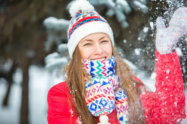 Beautiful winter girl happy smiling - Fotografie, Obrázek