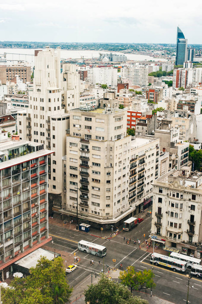 Uruguay, Güney Amerika sermaye şehir havadan görünümü. - Fotoğraf, Görsel