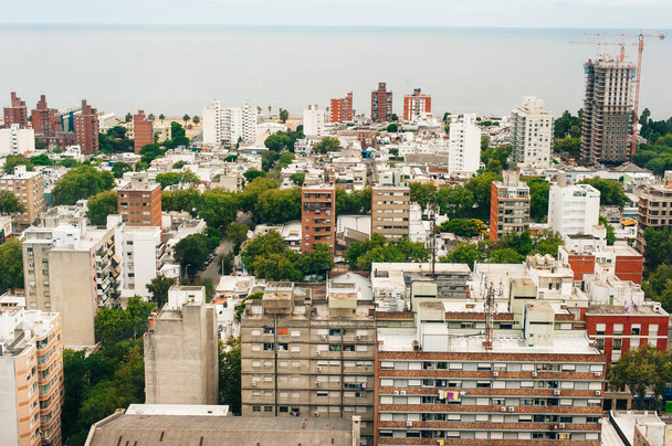 Пташиного польоту столиці місто Уругваю, Південна Америка. - Фото, зображення