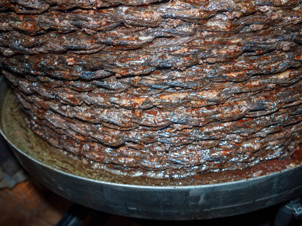anillos de malla para presionar la pasta de la aceituna triturada y extraer el aceite - Foto, Imagen