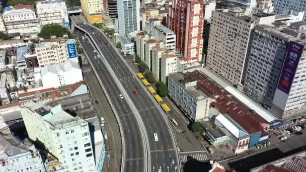 ブラジルのポルト・アレグレ。ブラジルの都市スカイラインのランドマーク。リオグランデ・ド・スル・ブラジルのポルト・アレグレ州中心街にある建物. - 映像、動画