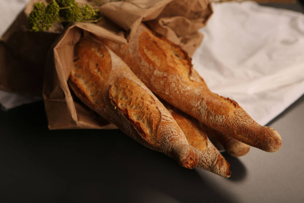 pyszny naturalny, estetyczny pieczony chleb - Zdjęcie, obraz