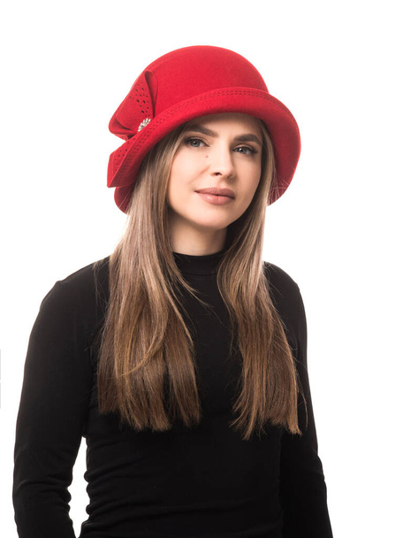 Girl in a graceful red felt hat - Foto, Imagem