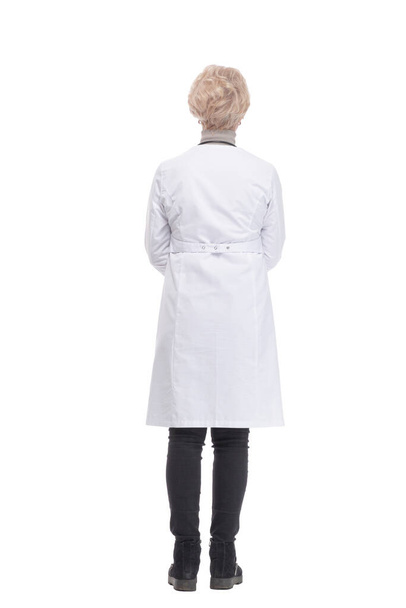 responsible female doctor with a stethoscope. isolated on a white - Foto, afbeelding