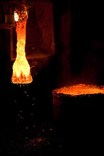 Metallurgie Industriële metallurgie. Hoge kwaliteit foto - Foto, afbeelding