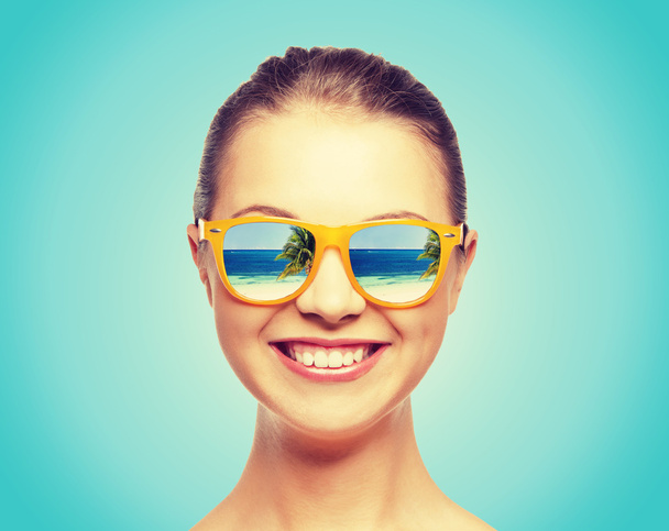 happy teenage girl in sunglasses - Φωτογραφία, εικόνα
